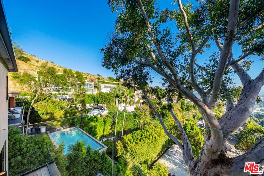 8800 Hollywood Boulevard Property Photo 34