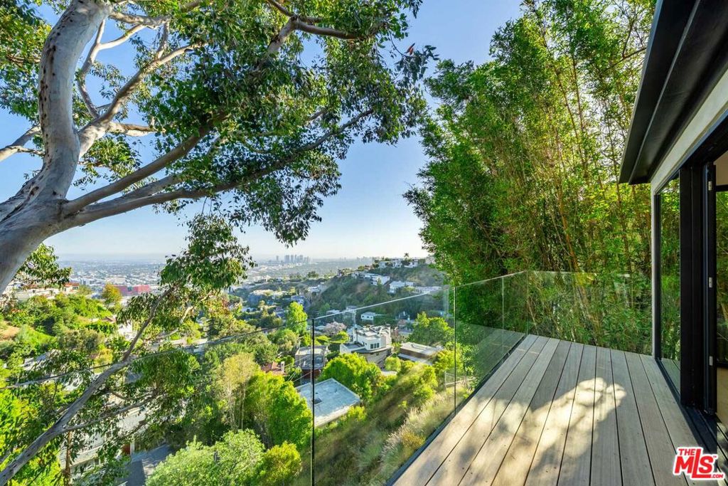 8800 Hollywood Boulevard Property Photo 35