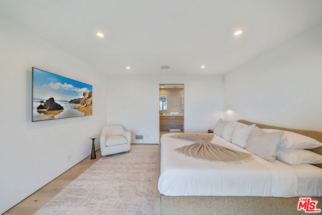 8800 Hollywood Boulevard Property Photo 36