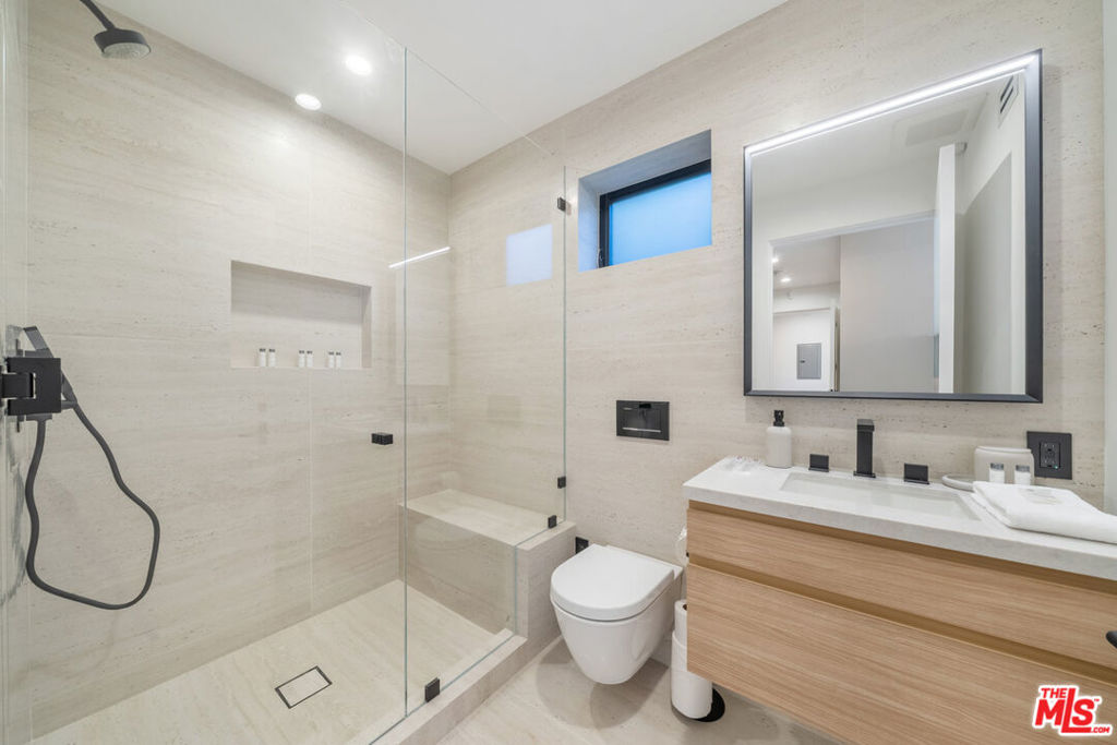 8800 Hollywood Boulevard Property Photo 50