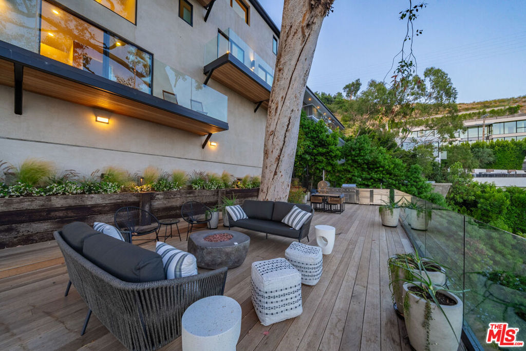 8800 Hollywood Boulevard Property Photo 65