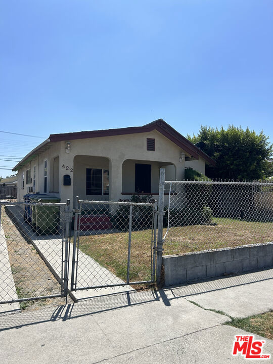 422 E Colden Avenue Property Photo 2