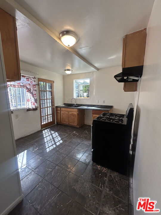 422 E Colden Avenue Property Photo 11
