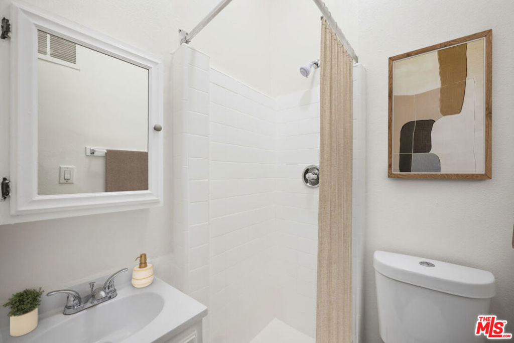 729 S Union Avenue 109 Property Photo 11