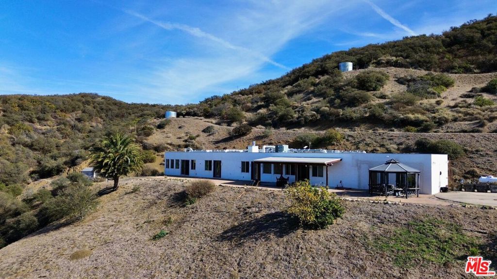 11077 Pacific View Drive Property Photo 3