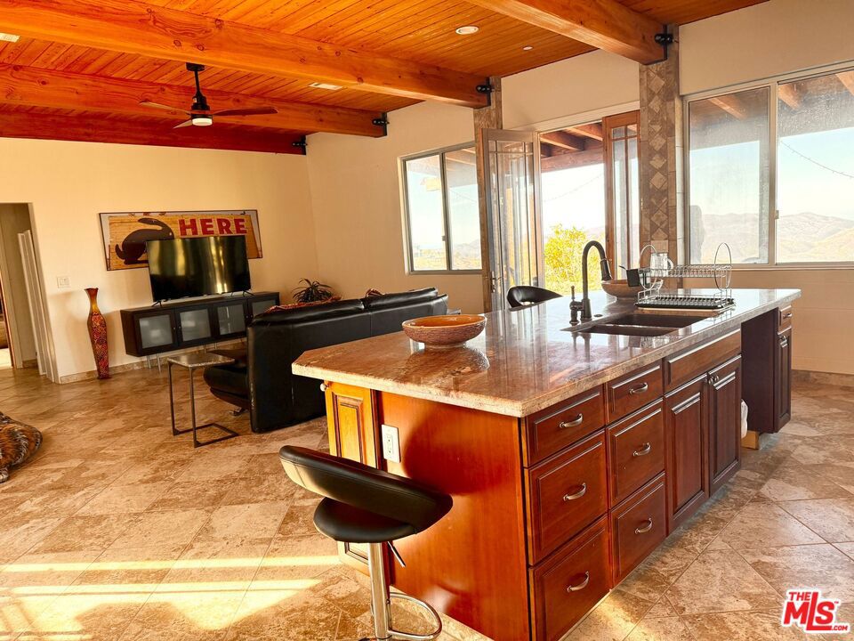 11077 Pacific View Drive Property Photo 10