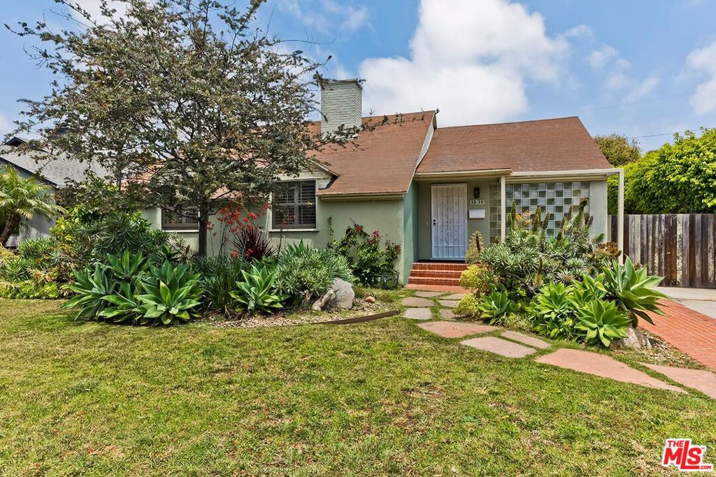 3238 Corinth Avenue Property Photo 1