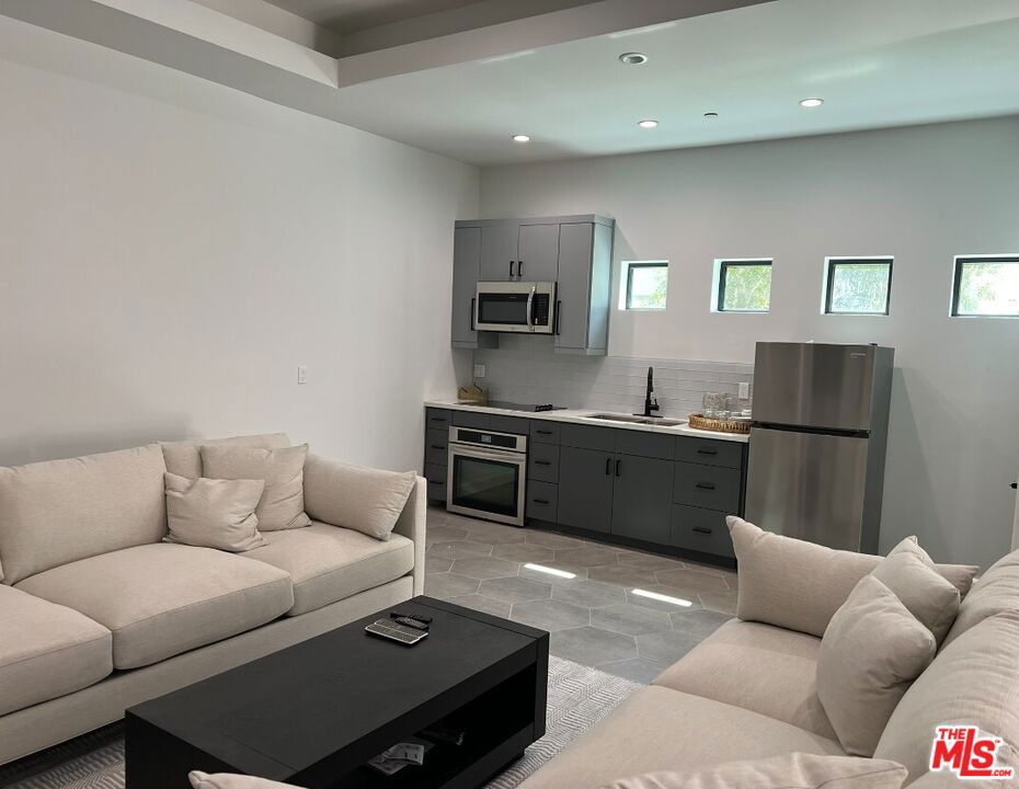1846 N Franklin Canyon Drive Property Photo 4