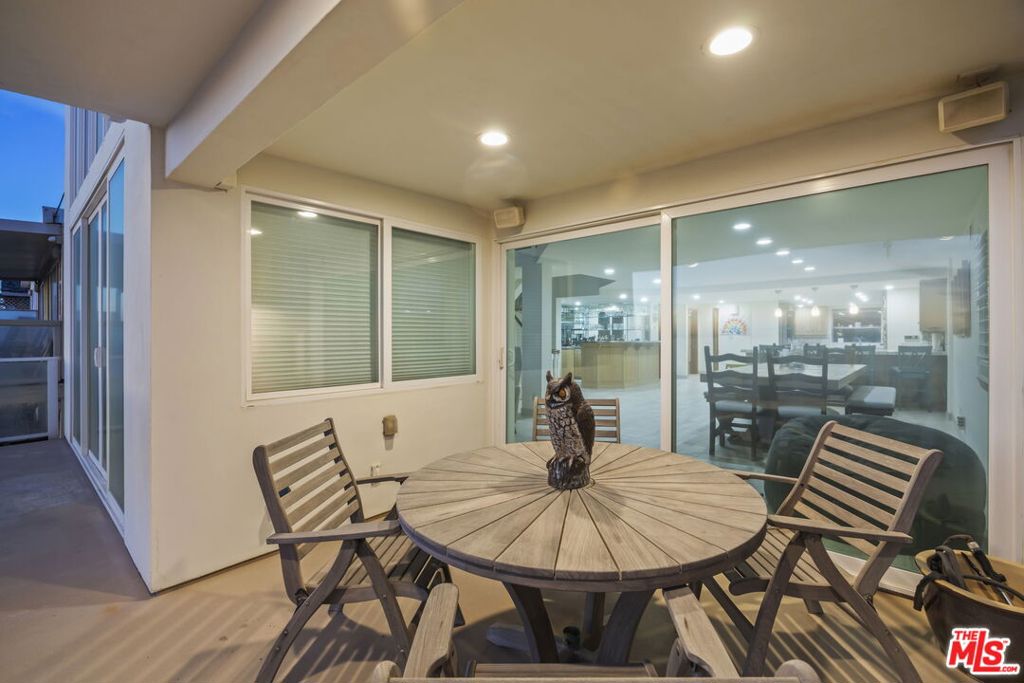 1005 Ocean Drive Property Photo 9