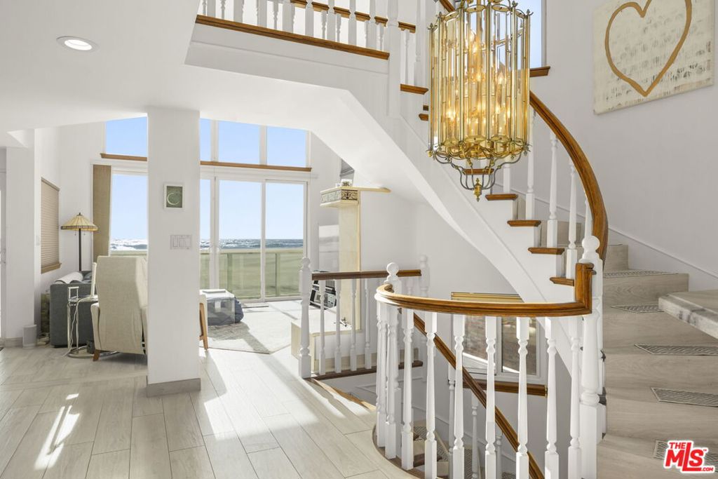 1005 Ocean Drive Property Photo 16