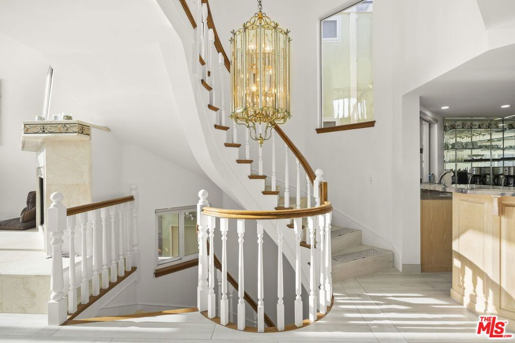 1005 Ocean Drive Property Photo 17
