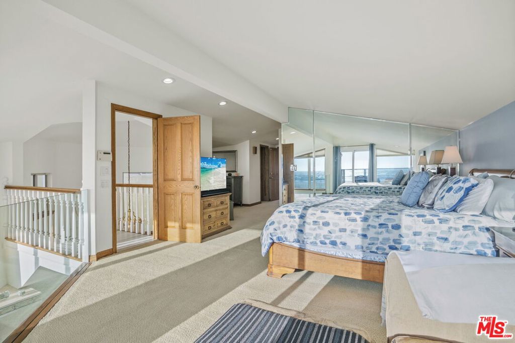 1005 Ocean Drive Property Photo 24