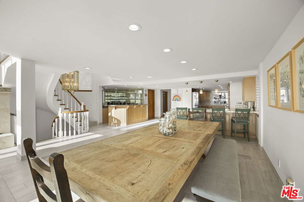 1005 Ocean Drive Property Photo 28
