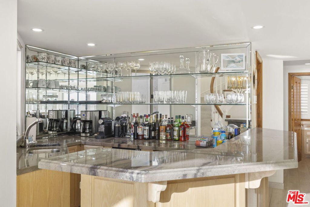 1005 Ocean Drive Property Photo 34