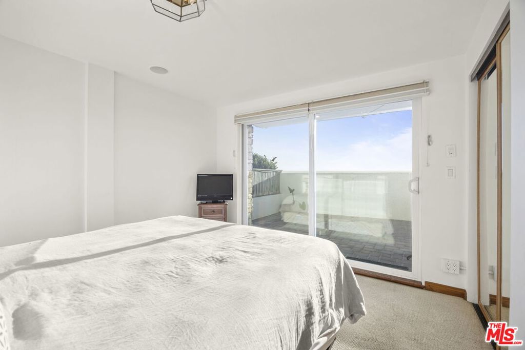 1005 Ocean Drive Property Photo 36