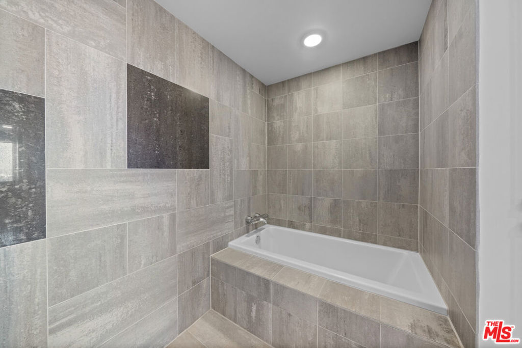 3785 Wilshire Boulevard 1709 Property Photo 8