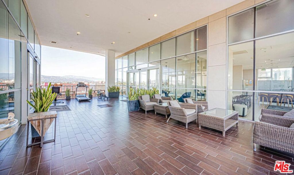 3785 Wilshire Boulevard 1709 Property Photo 40