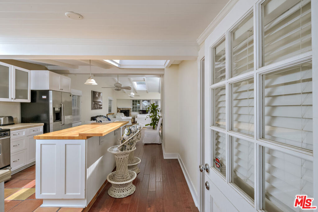 2323 Grand Canal Property Photo 7