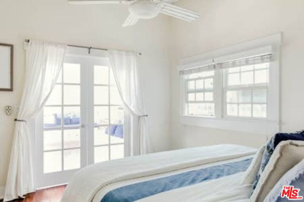2323 Grand Canal Property Photo 15