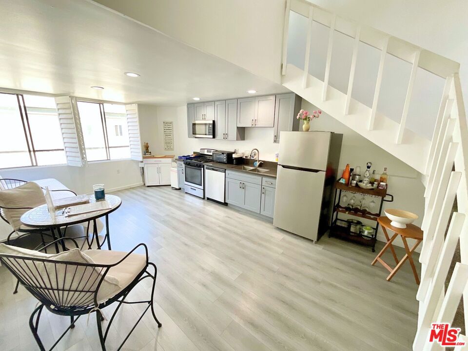 14 Mast Street Property Photo 21