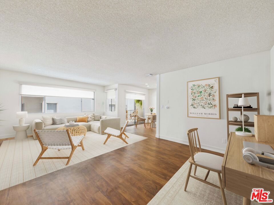 4573 Willis Avenue Property Photo 2