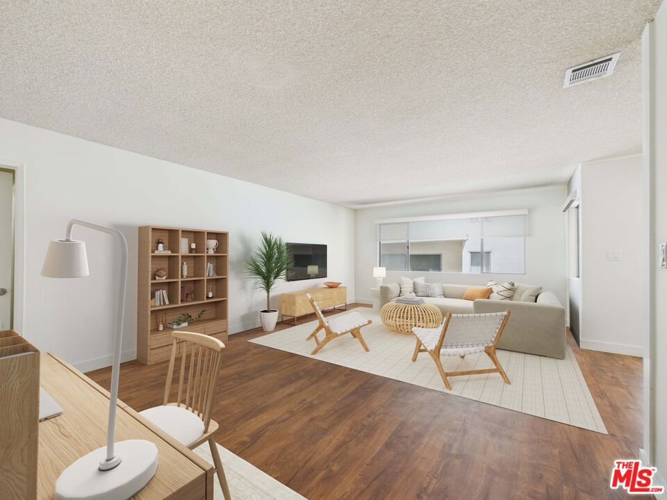 4573 Willis Avenue Property Photo 3