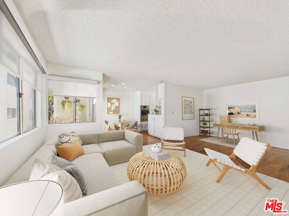 4573 Willis Avenue Property Photo 4