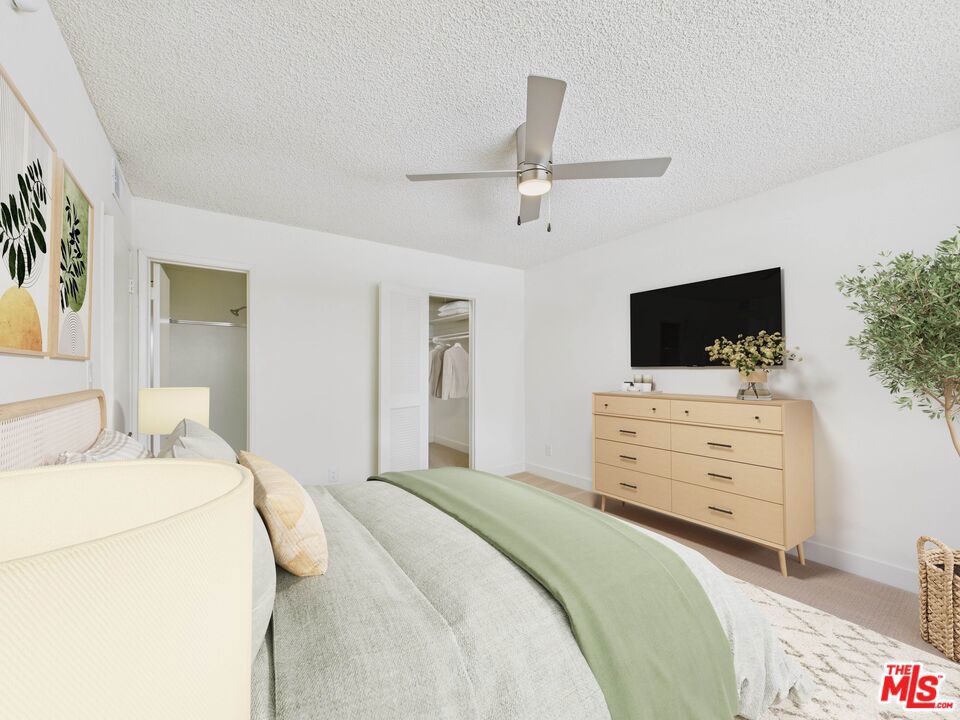 4573 Willis Avenue Property Photo 9