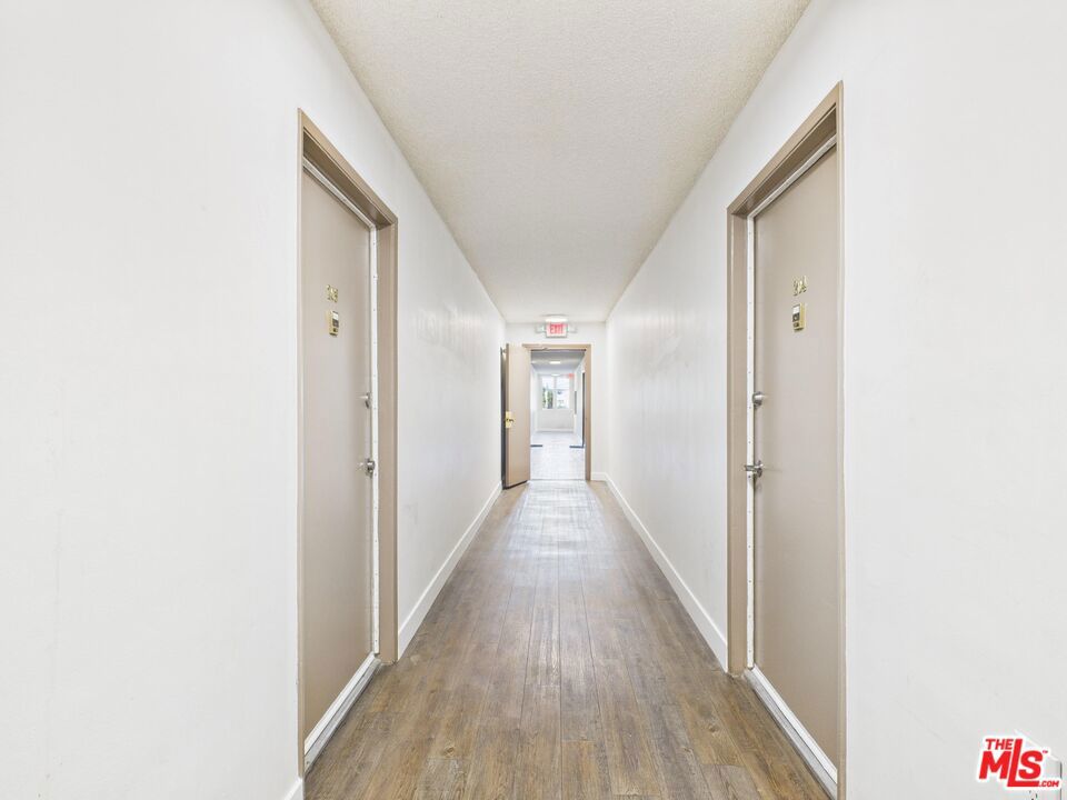 4573 Willis Avenue Property Photo 13