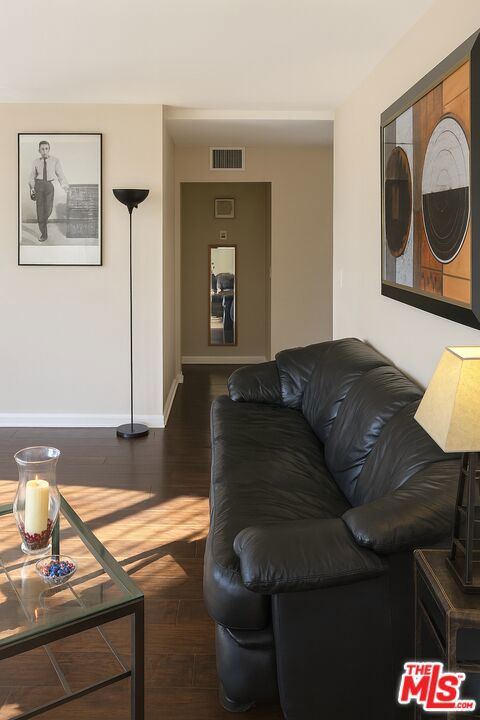 869 S Wooster Street 103 Property Photo 5