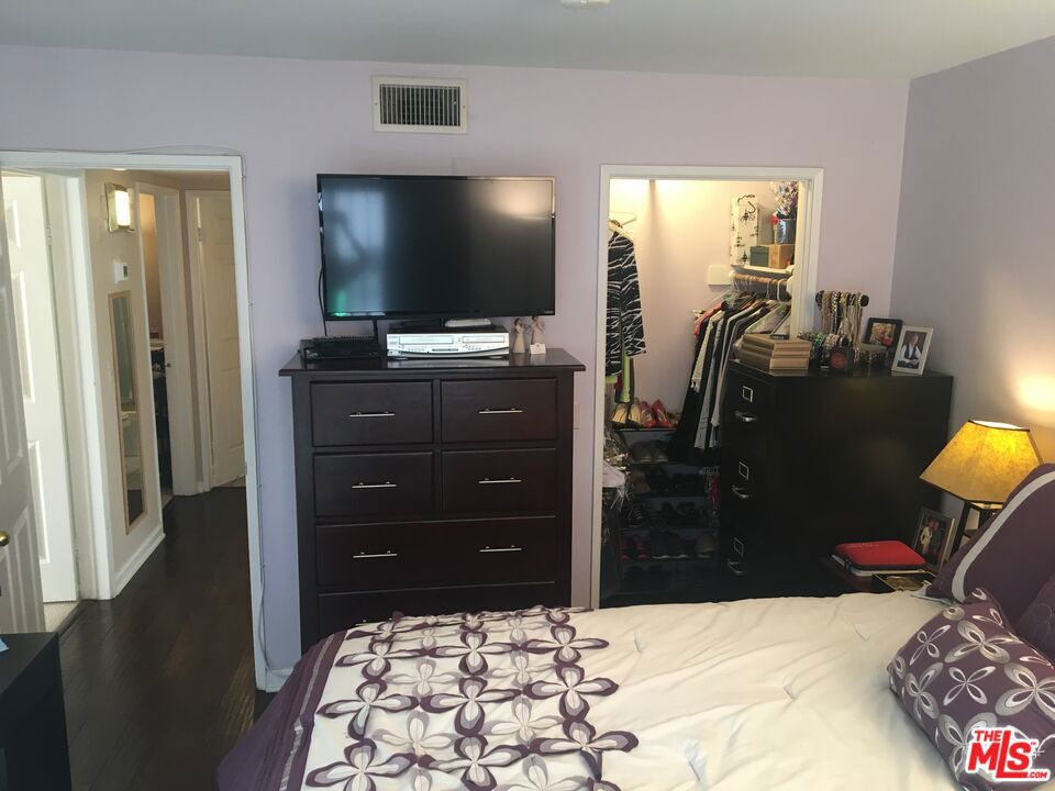 869 S Wooster Street 103 Property Photo 19