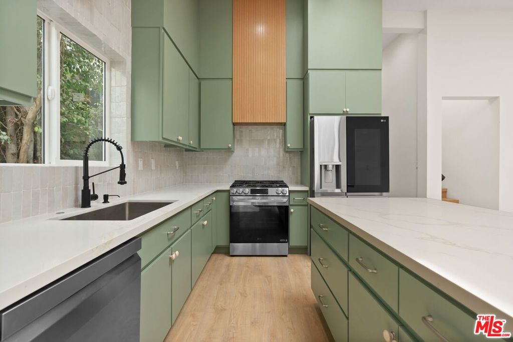 8587 Rugby Drive Property Photo 14