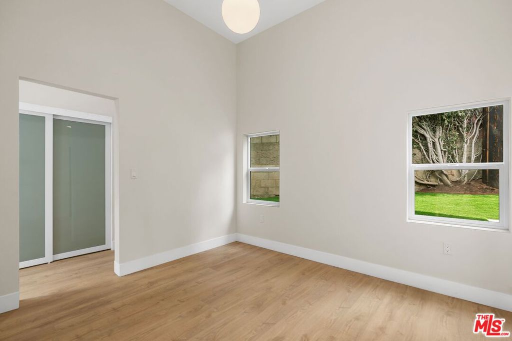 8587 Rugby Drive Property Photo 15