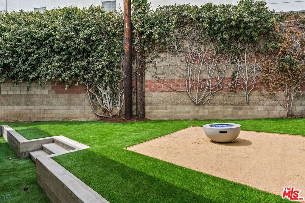 8587 Rugby Drive Property Photo 26