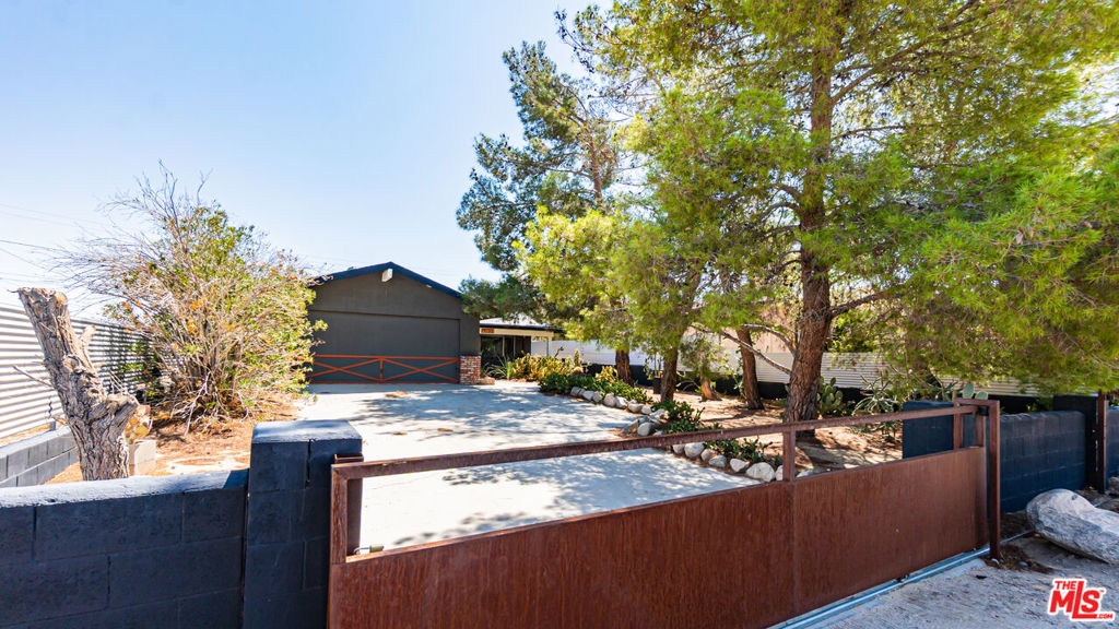 62033 Bonair Road Property Photo 1