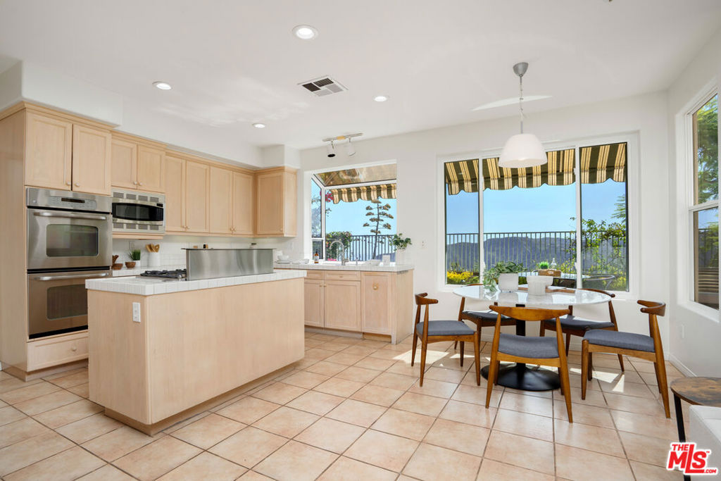 16632 Calle Jermaine Property Photo 10