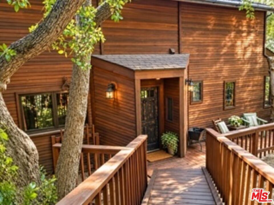 25033 Cascade Drive Property Photo 1