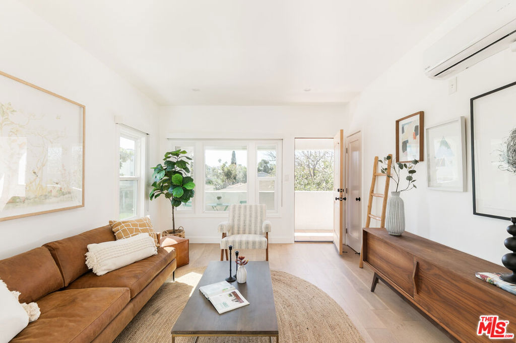 5847 1/2 Ernest Avenue Property Photo 1