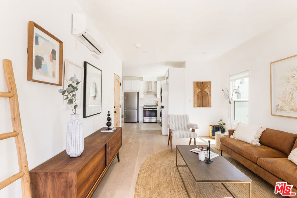 5847 1/2 Ernest Avenue Property Photo 6