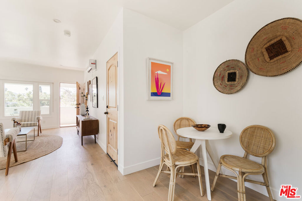 5847 1/2 Ernest Avenue Property Photo 7