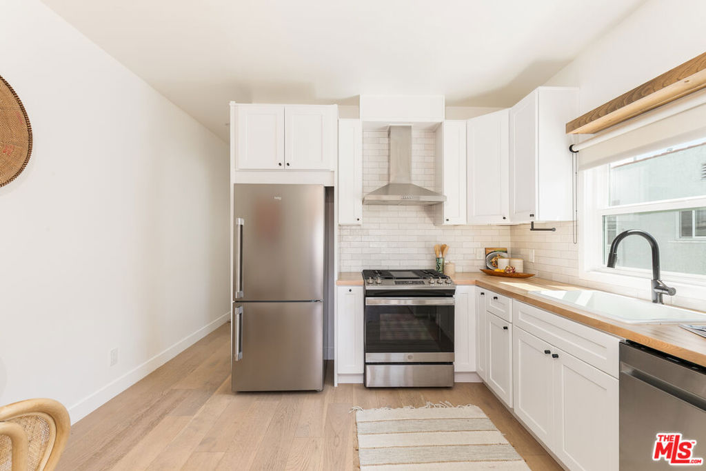 5847 1/2 Ernest Avenue Property Photo 8