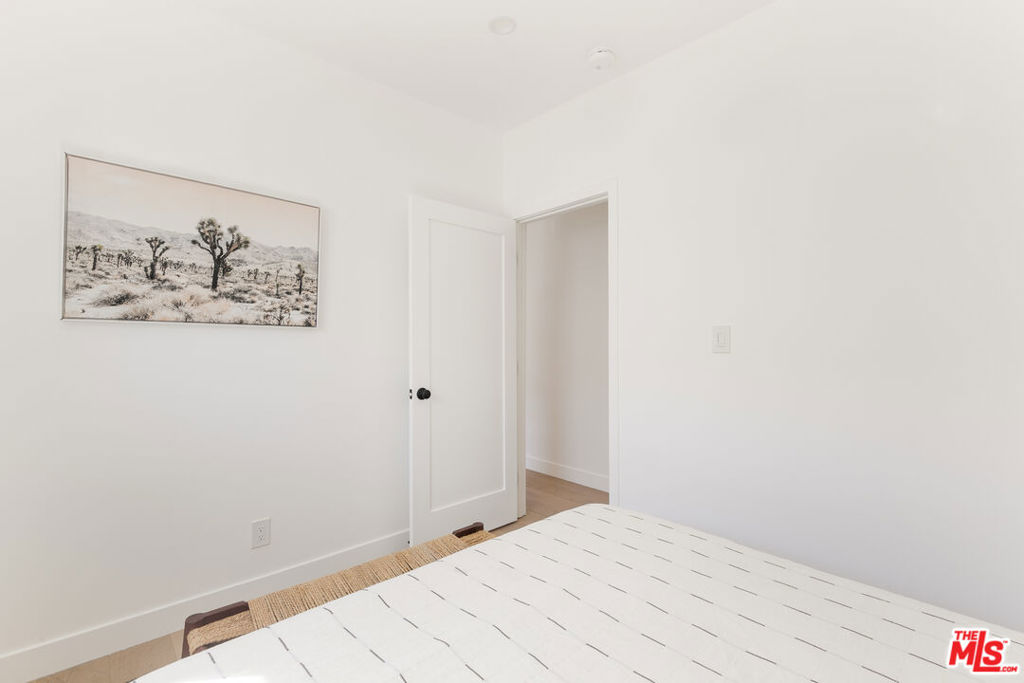 5847 1/2 Ernest Avenue Property Photo 12