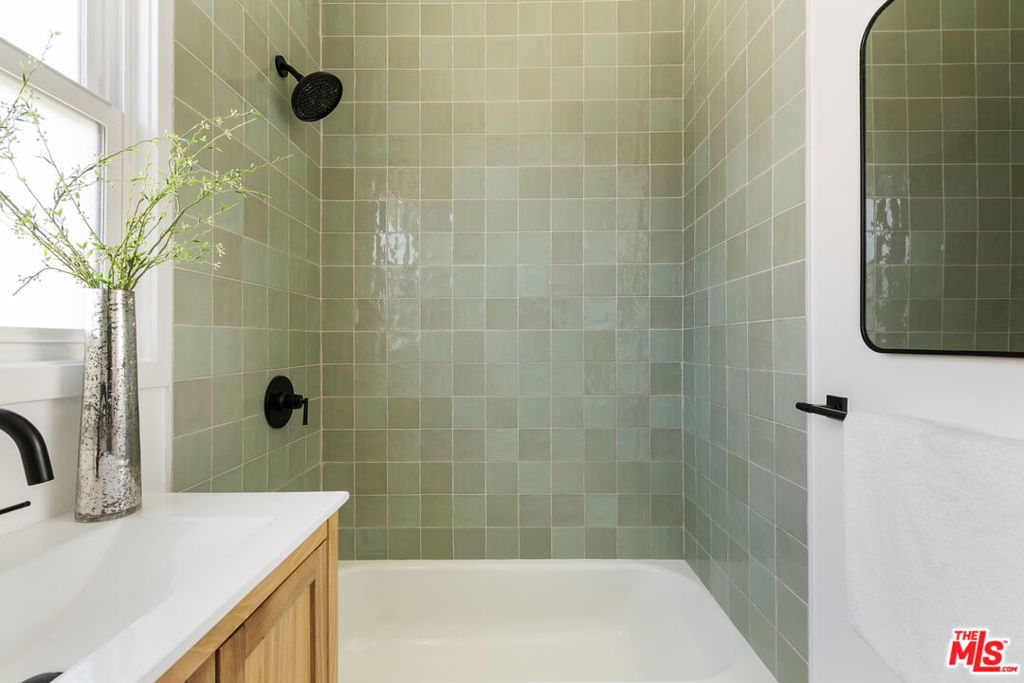 5847 1/2 Ernest Avenue Property Photo 14