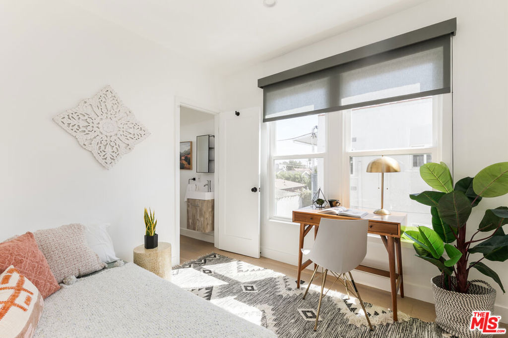 5847 1/2 Ernest Avenue Property Photo 15