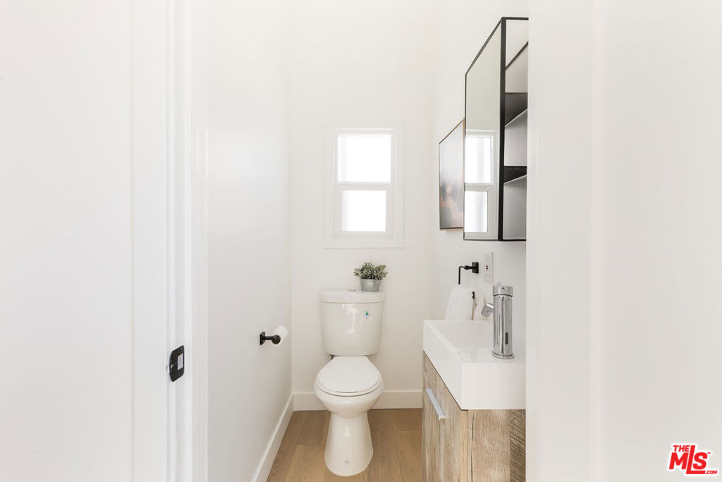 5847 1/2 Ernest Avenue Property Photo 16