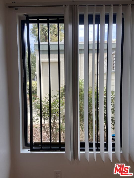 10574 Sunland Boulevard 2 Property Photo 10