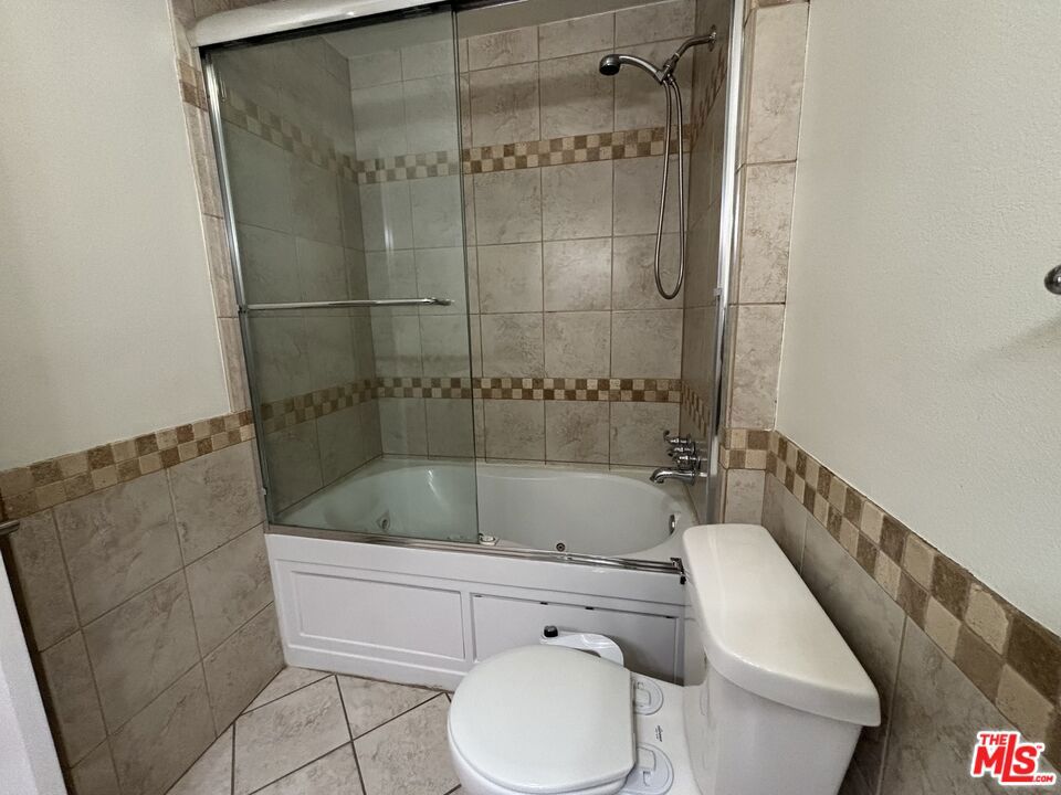 10574 Sunland Boulevard 2 Property Photo 16