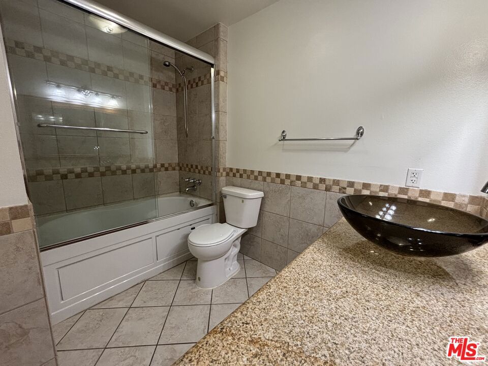 10574 Sunland Boulevard 2 Property Photo 17