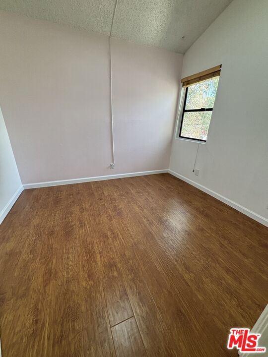 10574 Sunland Boulevard 2 Property Photo 20