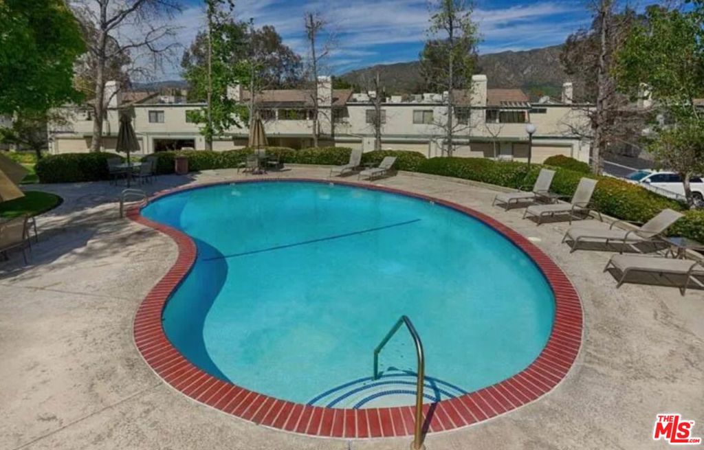 10574 Sunland Boulevard 2 Property Photo 25